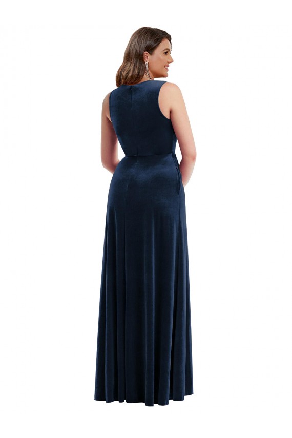 Inexpensive Deep V-Neck Sleeveless Velvet Maxi Prom Dress with Pockets UK